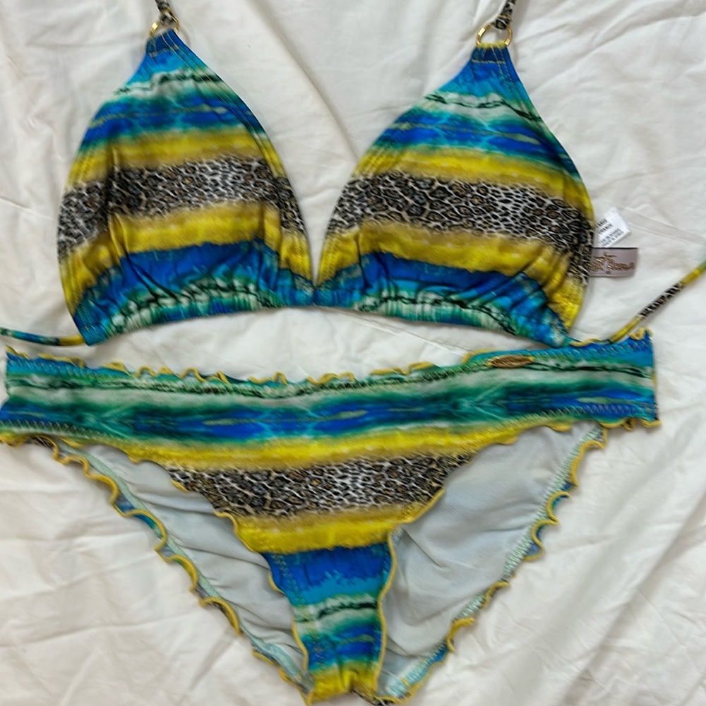 Luli Fama Swimwear Bikini (Triangle Top: Large) (Scrunch Bottom: Medium)